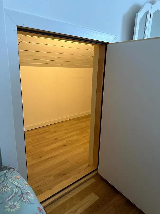 Lichtdurchflutete 90 M2 Drei Zimmer Duplexwohnung In Altperlach Munich Germany