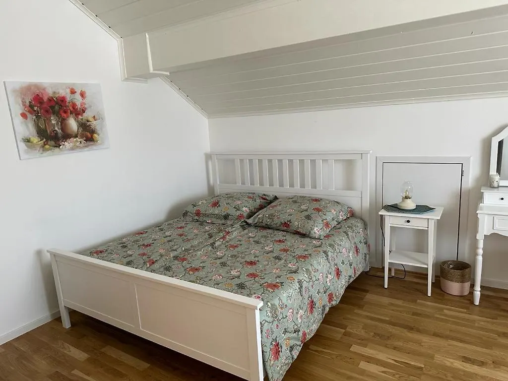 Lichtdurchflutete 90 M2 Drei Zimmer Duplexwohnung In Altperlach Munich 0*,  Germany
