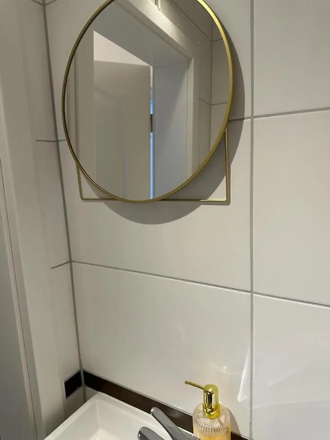 Lichtdurchflutete 90 M2 Drei Zimmer Duplexwohnung In Altperlach Munich Germany