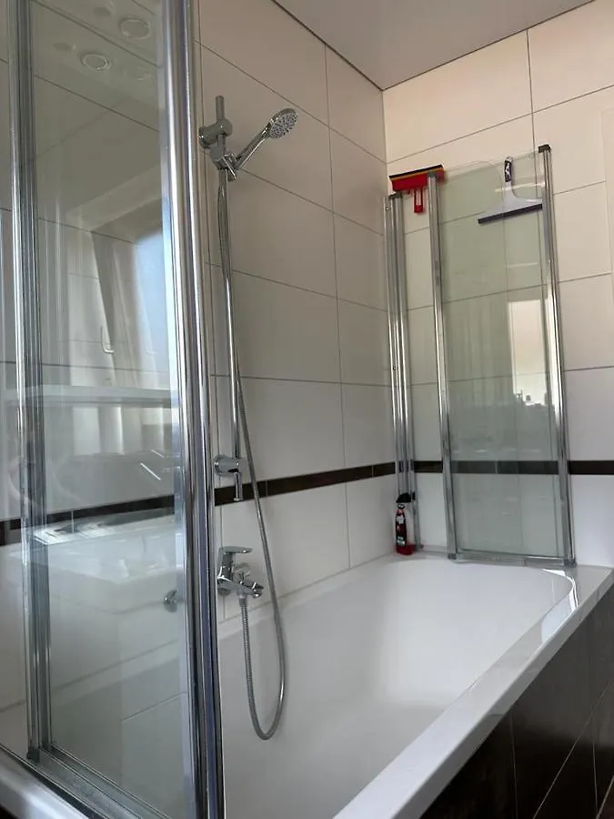 Lichtdurchflutete 90 M2 Drei Zimmer Duplexwohnung In Altperlach Munich 0*,