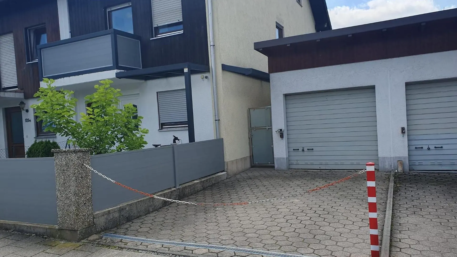 Lichtdurchflutete 90 M2 Drei Zimmer Duplexwohnung In Altperlach Munich